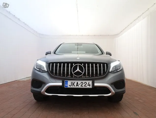 Mercedes-Benz GLC 250 250 d 4Matic A Premium Business - Suomi-auto, Neliveto, Moottorinlämmitin, ILS-ledit, Koukku, Sportpenkit - J. autoturva - Ilmainen kotiintoimitus Image 5